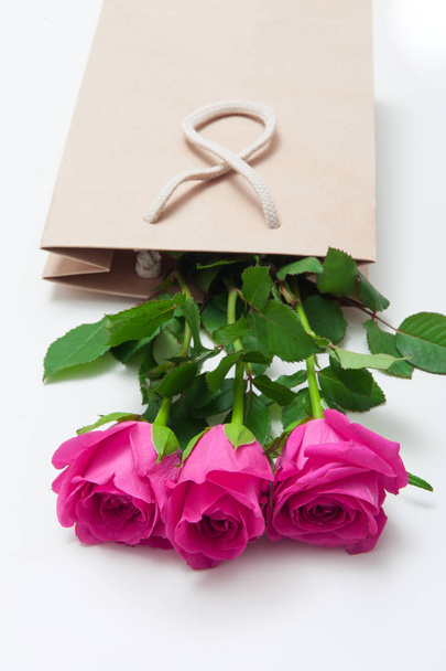 Background with roses and greeting card - Photo, Image