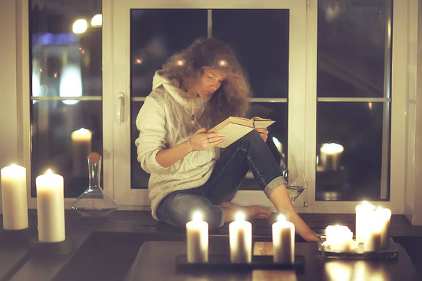 romantic woman with candles in cozy house - Fotoğraf, Görsel