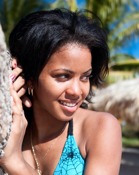 Beautiful caribbean woman posing - Фото, зображення
