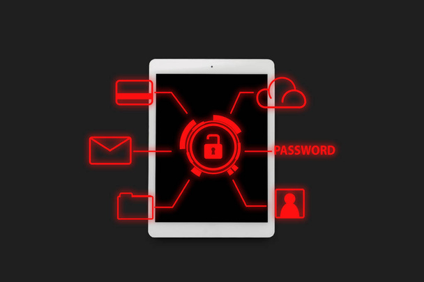 Tablet bianco e icone che mostrano attacco hacker e rubare foto, dati personali, password, carte di credito su uno sfondo scuro. Posa piatta, vista dall'alto
. - Foto, immagini