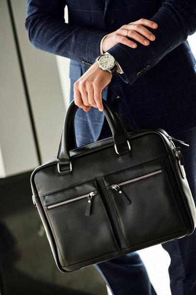 Businessman style. Men style. Young businessman with bag - Foto, Imagen