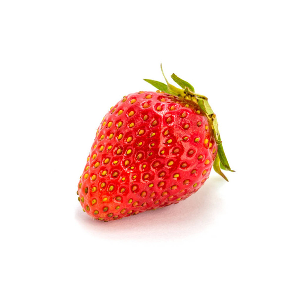 Φωτογραφία: κόκκινο φράουλα όμορφη απομονώνονται σε λευκό φόντο - Φωτογραφία, εικόνα