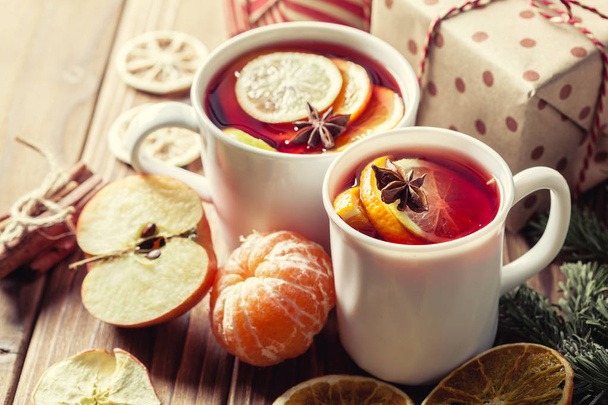 Christmas mulled wine with spices - Fotoğraf, Görsel