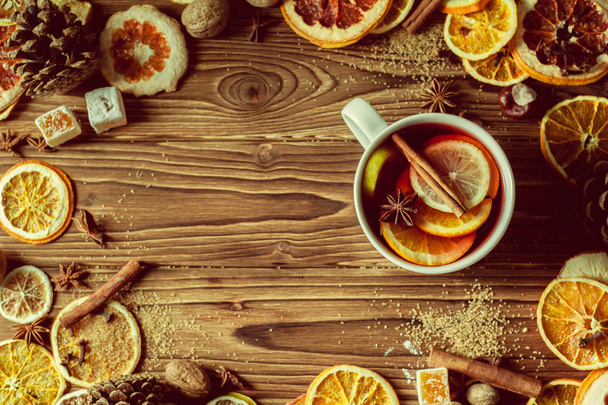 Christmas mulled wine with spices, close up - Fotoğraf, Görsel