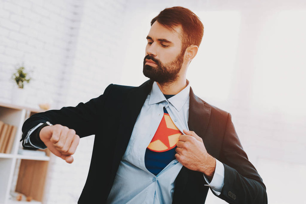 Man In Suit Hides Superhero Side. Time For Action. Double Life. Alter Ego. Ger Ready. Save The World. Strong And Powerful. Hidden Personality. Confidence And Bravery. Tattered Shirt. - Foto, imagen