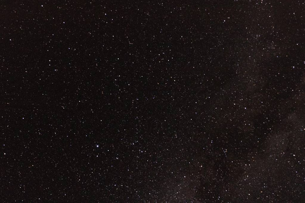 Astrofotografie melkweg sterren achtergrond voor astronomie, ruimte of kosmos, een nacht hemel universum, interstellaire sciencefiction textuur - Foto, afbeelding