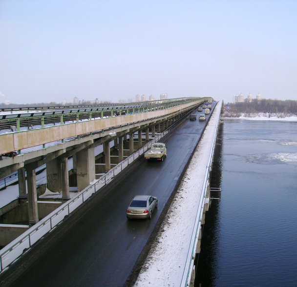 Brücke über den Fluss - Foto, Bild
