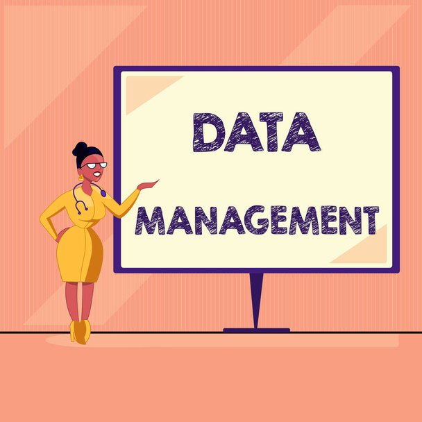 Tekstiä kirjoittava teksti Data Management. Liiketoimintakonsepti Dataprosessien organisointi ja ylläpito
 - Valokuva, kuva