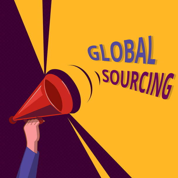 Εννοιολογική γραφή χεριών που δείχνει το Global Sourcing. Επιχειρηματική φωτογραφία που αναδεικνύει την πρακτική της προμήθειας από την παγκόσμια αγορά αγαθών - Φωτογραφία, εικόνα