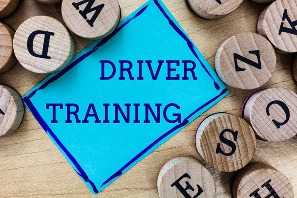 Word pisanie tekstu Driver Training. Koncepcja biznesowa dla przygotowuje nowy sterownik, aby uzyskać prawo jazdy - Zdjęcie, obraz