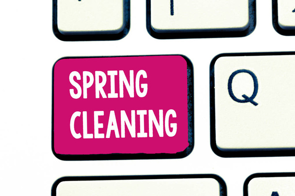 Tekst do pisania słów Spring Cleaning. Koncepcja biznesowa dla praktyki gruntownego sprzątania domu wiosną - Zdjęcie, obraz