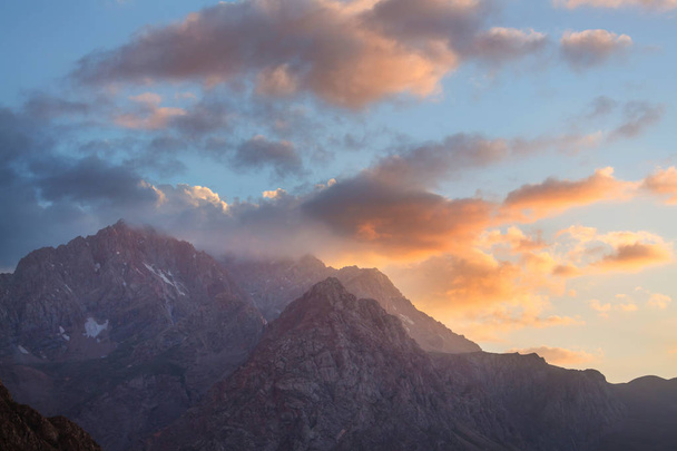 Prachtig landschap van het Fanns gebergte, Tadzjikistan - Foto, afbeelding