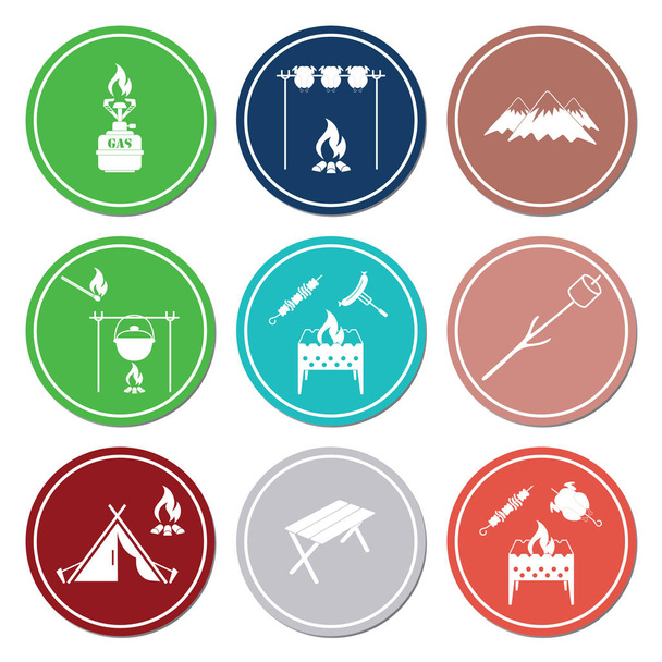 Set di icone di viaggio e attrezzatura da campeggio. Illustrazione vettoriale
 - Vettoriali, immagini