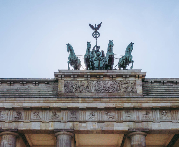 Brandenburger Tor Brandenburg Gate famous landmark in Berlin Germany - Foto, Imagem