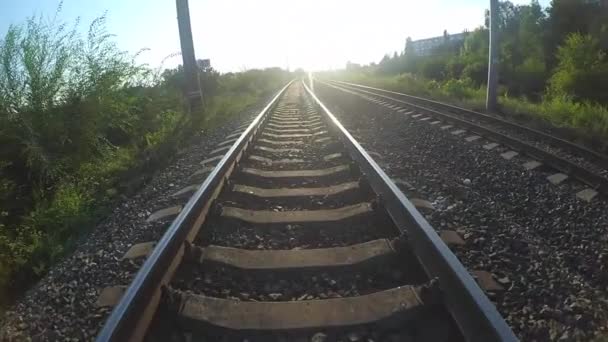 A vasúti pályák mentén - Felvétel, videó