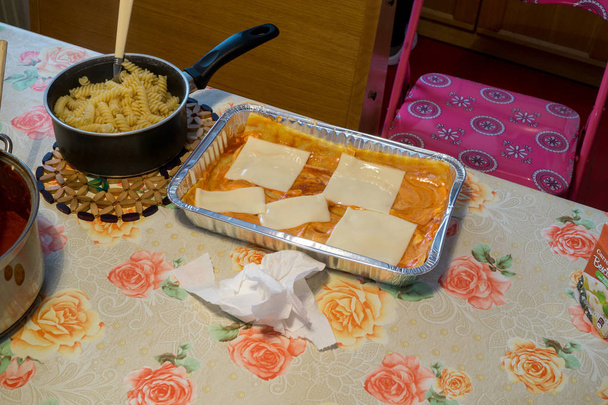 lasagne italiane fatte a mano, lasagne alla bolognese
 - Foto, immagini