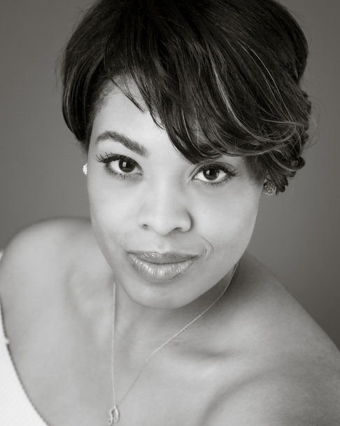 Black and white portrait of pretty black woman - Foto, immagini
