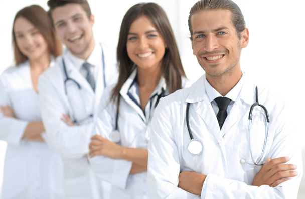 Команда врачей и медсестер как коллеги в больнице
 - Фото, изображение