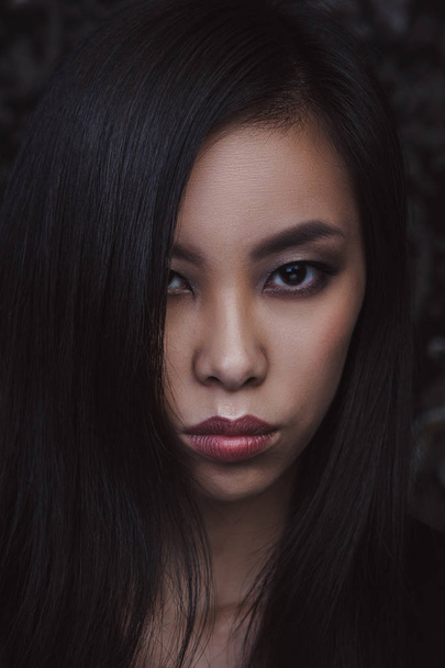 Asyalı güzel bir kadının portresi. - Fotoğraf, Görsel