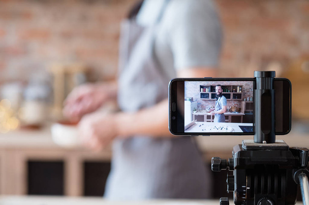 online culinary show phone camera video stream - Foto, Bild