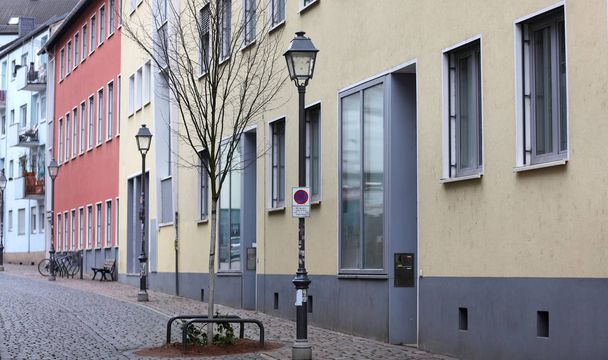Lamp posten en kleurrijke gebouwen in Frankfurt straat - Foto, afbeelding