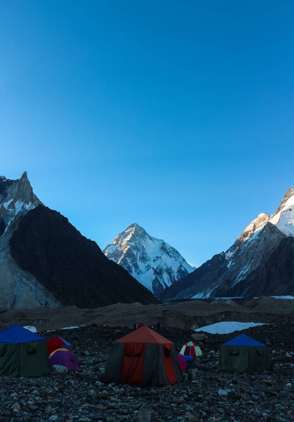 K2 la deuxième plus haute montagne du monde. Karakorum Range Pakistan
 - Photo, image