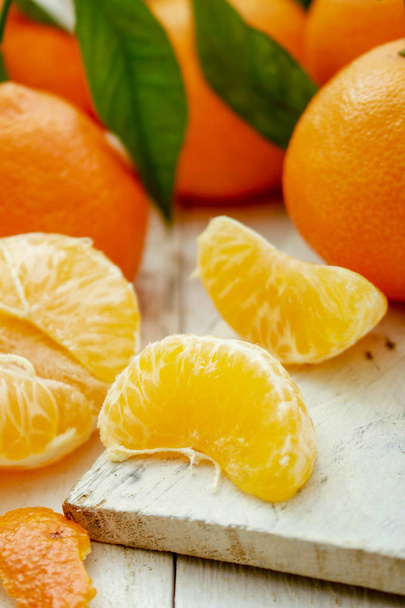 テーブルの上のクレメンタイン オレンジ フルーツ - 写真・画像