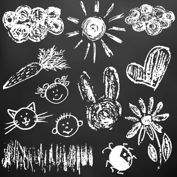 Dziecko, rysowanie białą kredą na czarnej tablicy. Dziecko, rysowanie kredą na czarnej tablicy. Chmury, słońce, zając, marchew, dziewczynka, chłopiec, kot, kwiat, serce, trawa biedronka - Wektor, obraz