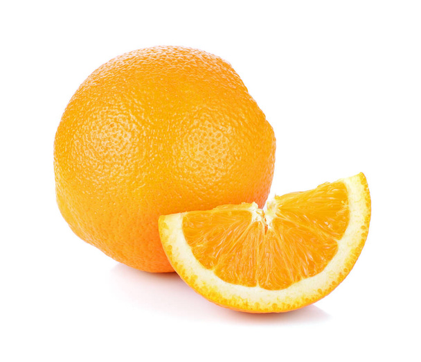 Fruit orange isolé sur fond blanc - Photo, image