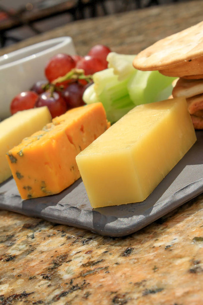 sekoitettu maukas juusto valinta
 - Valokuva, kuva