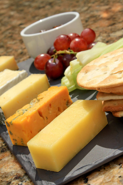 змішаний смачний вибір сиру
 - Фото, зображення