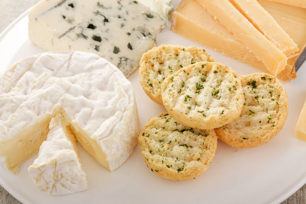selección de queso sabroso mezclado
 - Foto, imagen
