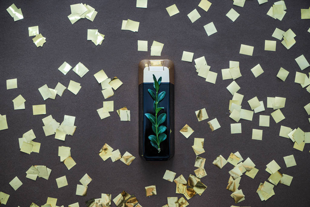 Virágos parfüm sötét háttér Konfetti üveg - Fotó, kép