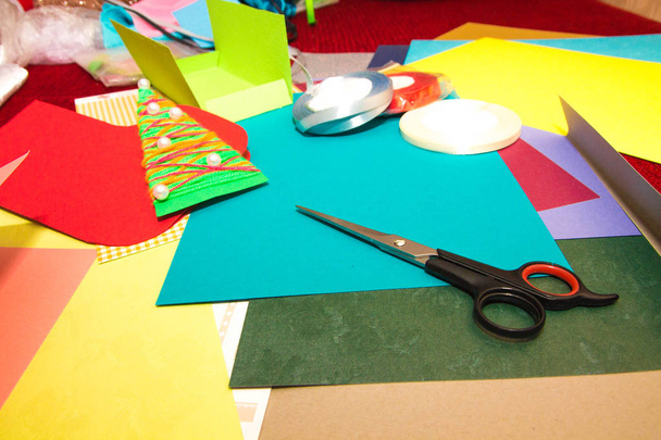 Un ensemble d'outils et de cartes de vœux pour le Nouvel An, Noël et les fêtes
. - Photo, image