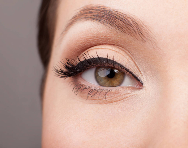 close up of female eye with natural make up - Zdjęcie, obraz