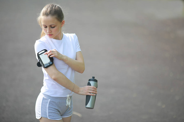 Girl and sport lifestyle doing exercises - Valokuva, kuva
