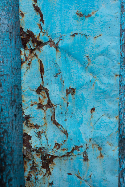 Rusty old vintage iron texture with flaky blue paint - Foto, immagini