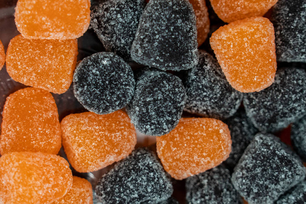 Close up of Spice Drops in Orange and Black - gummy candy for halloween  - Φωτογραφία, εικόνα