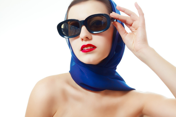woman in glasses and headscarf - Foto, Imagem