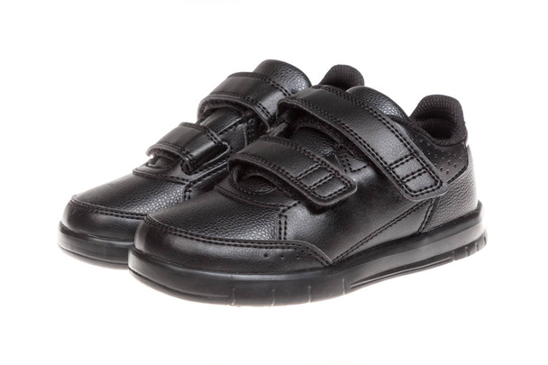 Dětské černé boty, izolované na bílém - Fotografie, Obrázek