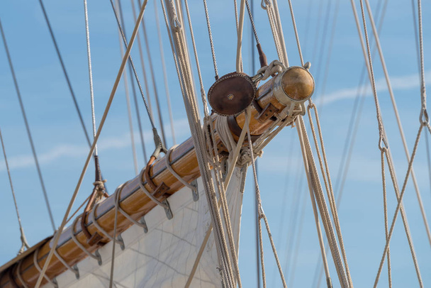 Λεπτομέρειες του ένα sailboat στον παλαιό ύφος - Φωτογραφία, εικόνα