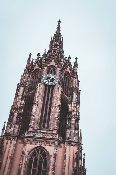 Beautiful architecture at Frankfurt Cathedral Kaiserdon St. Bartholomaus in Germany. - Foto, Imagen