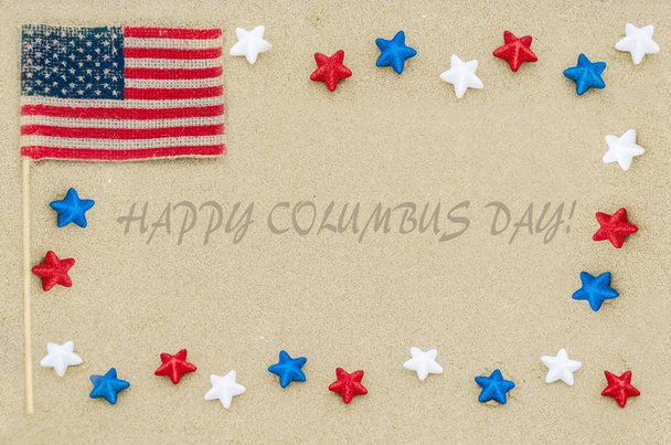 Happy dag van Columbus (Usa) achtergrond op het zandstrand - Foto, afbeelding