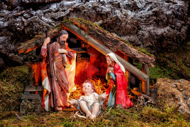 Detail vánoční betlém. Chata s Ježíška v jesličkách, Marie a Josefa - Fotografie, Obrázek