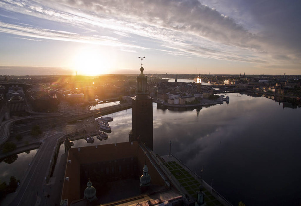 Widok z lotu ptaka na Stockholm City wcześnie rano - Zdjęcie, obraz