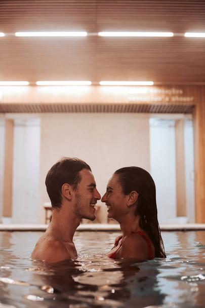Couple in love at luxury Hotel Spa and pool - Foto, Bild