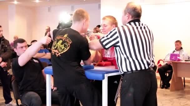 Arm-Wrestling - Felvétel, videó