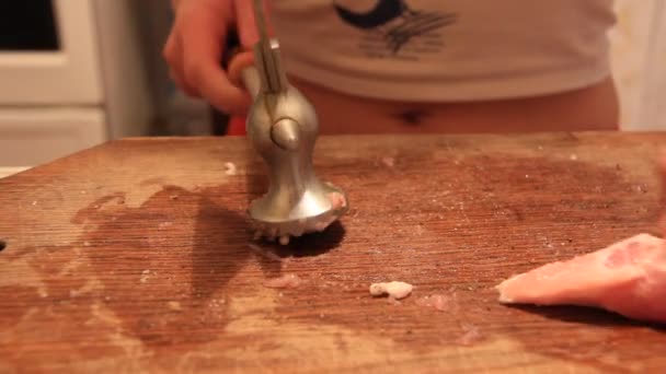 Cooking meat - Materiał filmowy, wideo