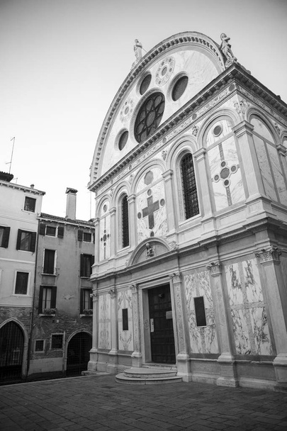 Eglise Santa Maria dei Miracoli, dans le sestière de Cannaregio, à Venise, Italie
 - Photo, image