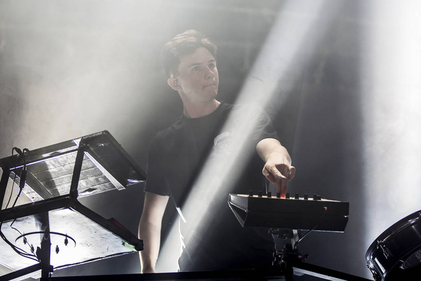 Nyon, Switzerland - 18 July 2017: concert of French electronic musician Petit Biscuit at Paleo Festival - Foto, Imagem